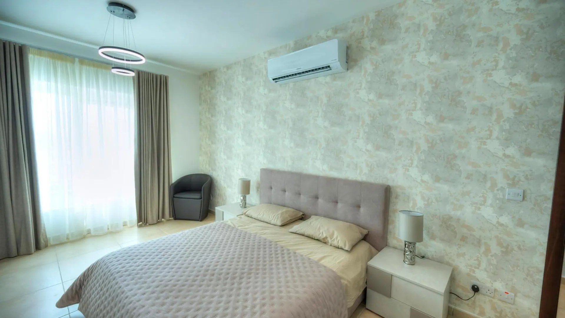 Fort Cambridge Apartments Sliema