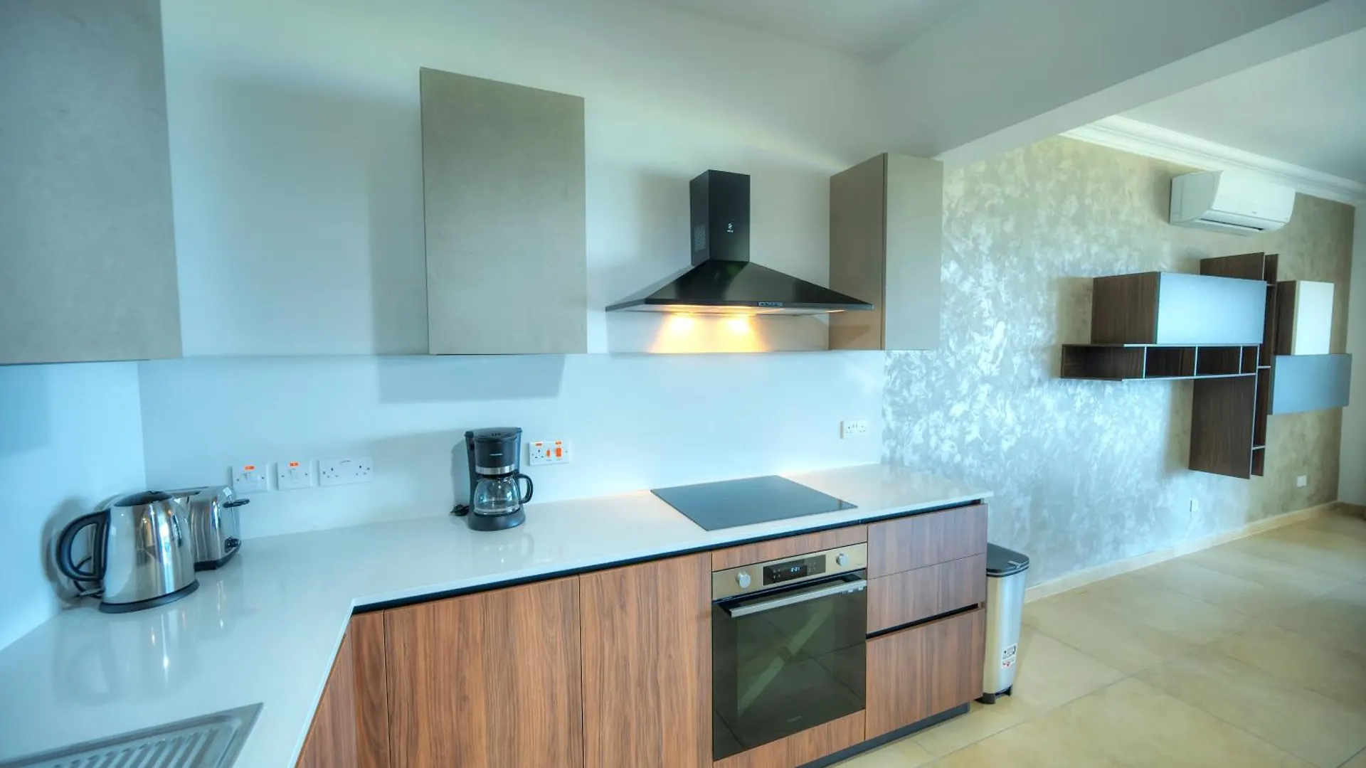 Fort Cambridge Apartments Sliema 0*,  Malta